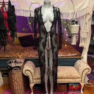 Vintage witchy goth black lace long maxi duster